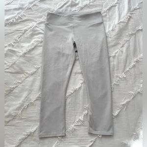 Fabletics White Cropped Leggings Size XS/Small